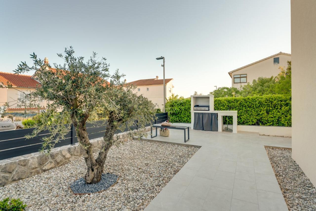 Cosmopolitan Apartments Krk Town Exterior foto