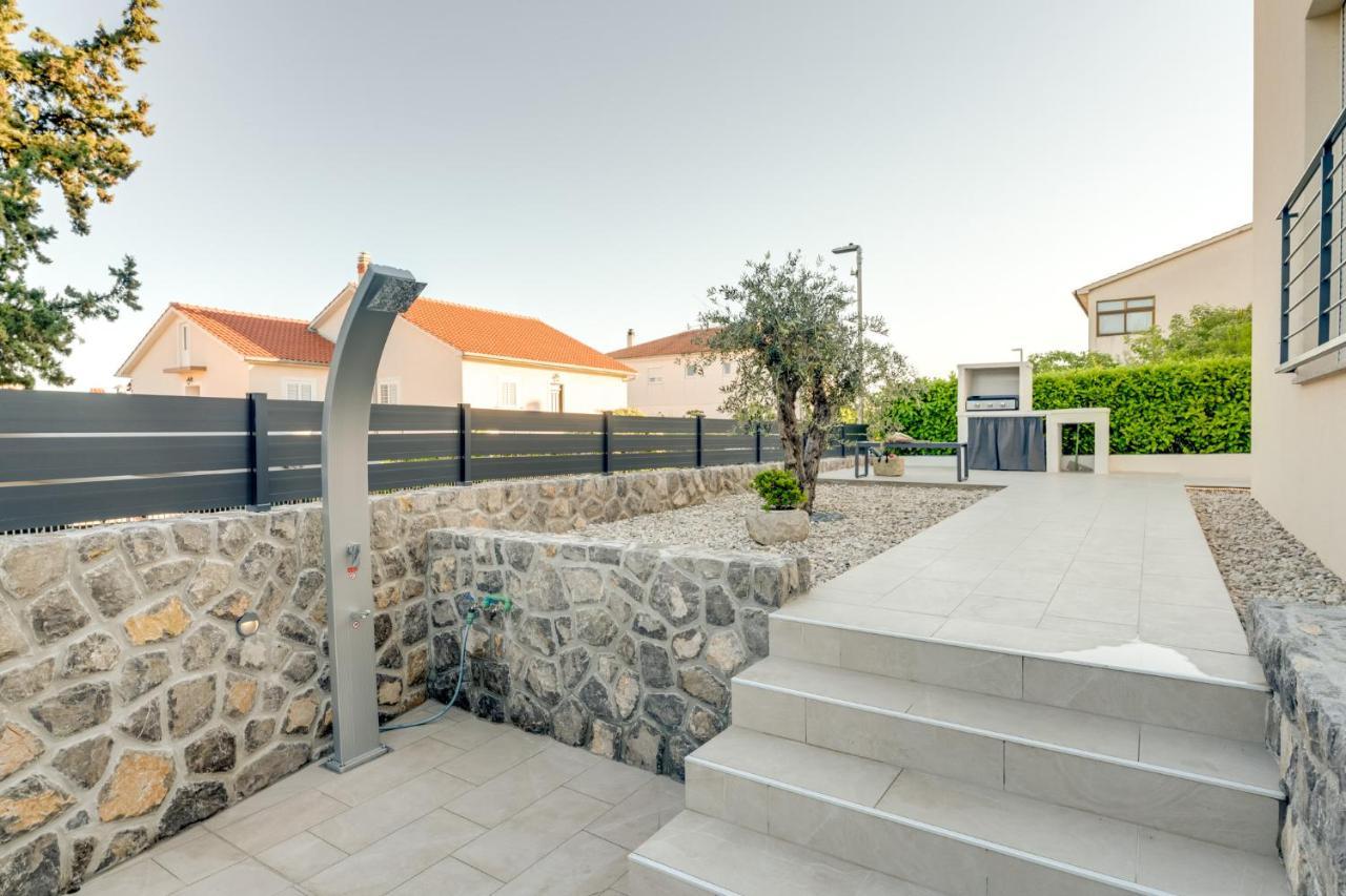Cosmopolitan Apartments Krk Town Exterior foto