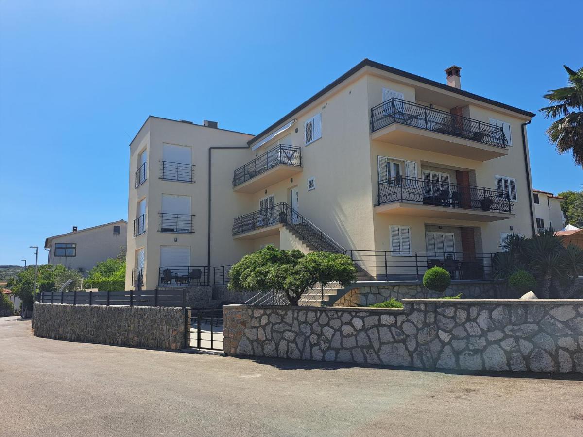Cosmopolitan Apartments Krk Town Exterior foto